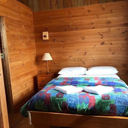 Somerset Beachside Cabin And Caravan Park Екстер'єр фото