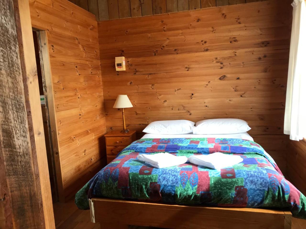 Somerset Beachside Cabin And Caravan Park Екстер'єр фото
