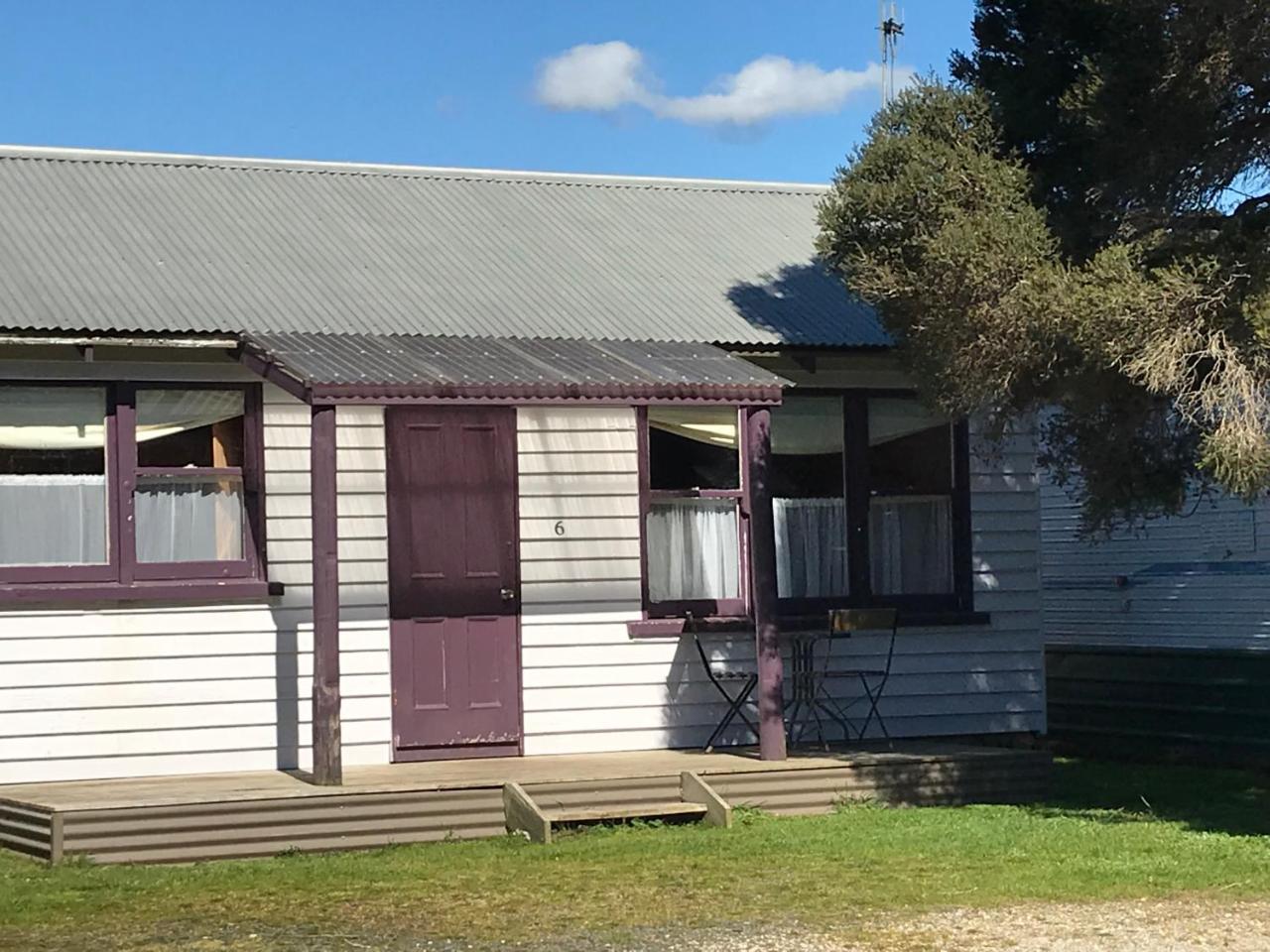 Somerset Beachside Cabin And Caravan Park Екстер'єр фото