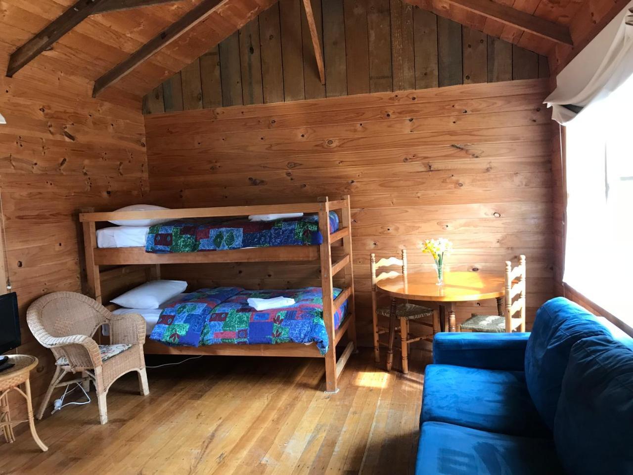 Somerset Beachside Cabin And Caravan Park Екстер'єр фото